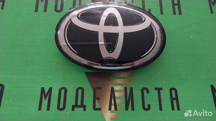 Эмблема в решетку радиатора LC200/hilux 5314171010