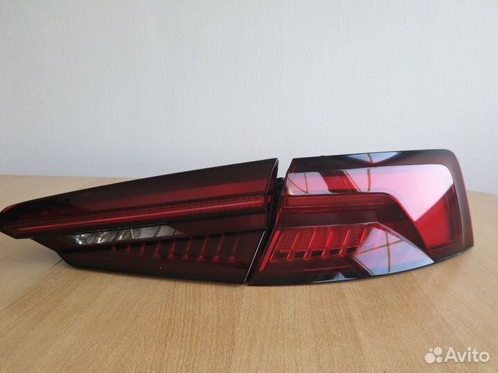 Комплект фонарей задний Audi A5 8W 2019