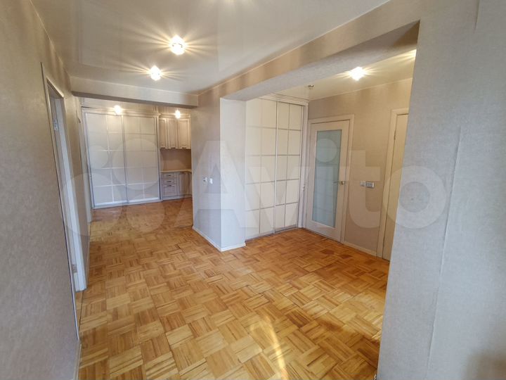 2-к. квартира, 70,9 м², 8/9 эт.