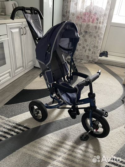 Детский велосипед с ручкой