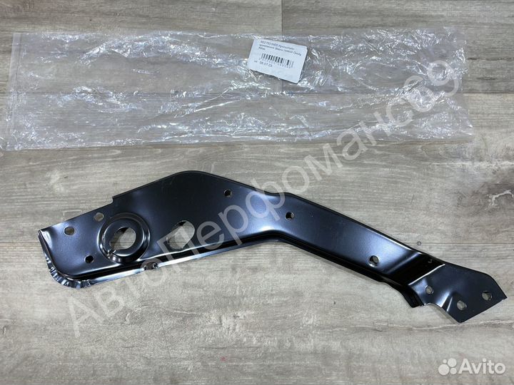 Кронштейн левой фары Geely Atlas (2016-2022)