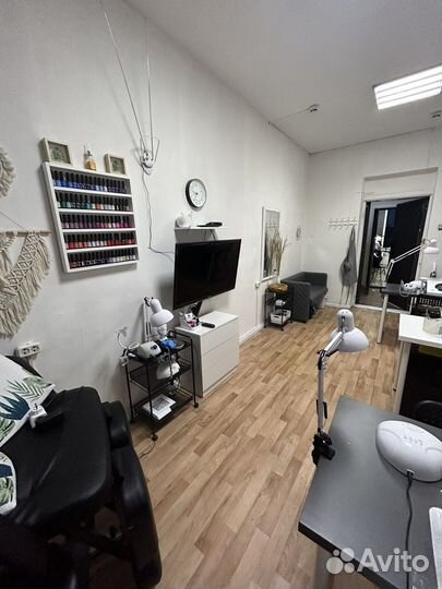 Место мастера маникюра в аренду