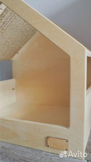 Домик для котика с когтеточкой