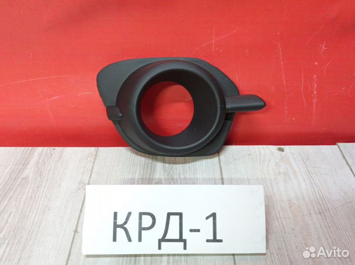 Окантовка птф правая Pajero Sport 2 2008-2015