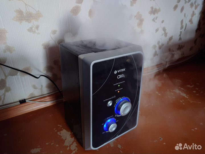 Увлажнитель воздуха Vitek VT-1761 BK