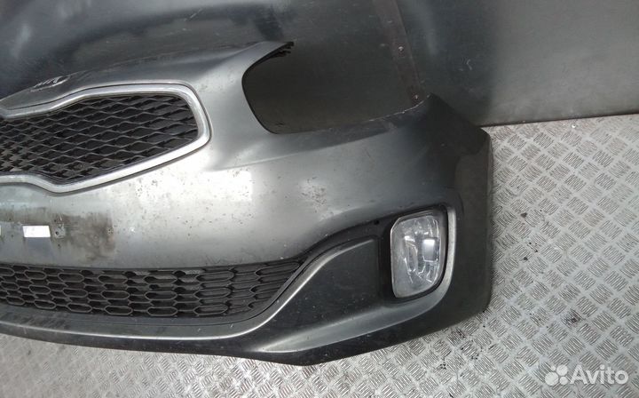 Бампер передний Kia Carens
