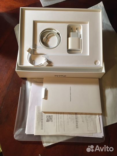 iPad air 4 wi-fi 64gb + пенсил + чехол