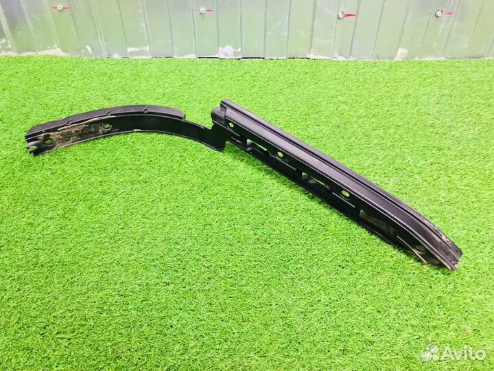 Направляющая заднего бампера porsche cayenne 955