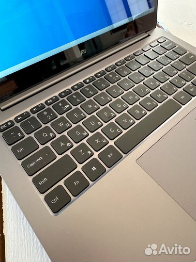 Ноутбук Xiaomi Mi Notebook Air 13.3