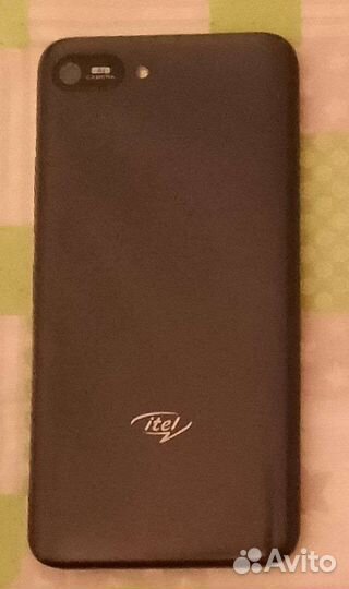 Смартфон itel