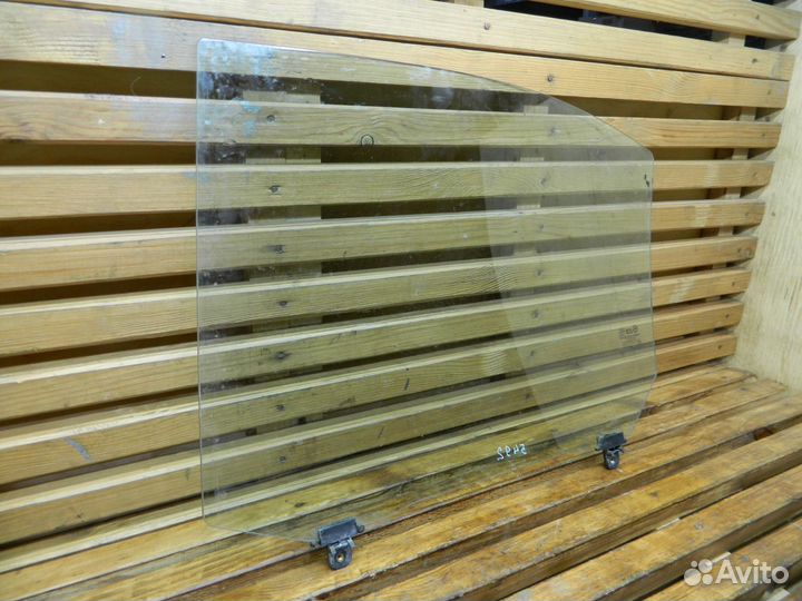 Hyundai Elantra XD седан - стекло заднее правое