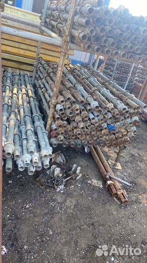 Кап-лок, Домкрат резьбовой нижний