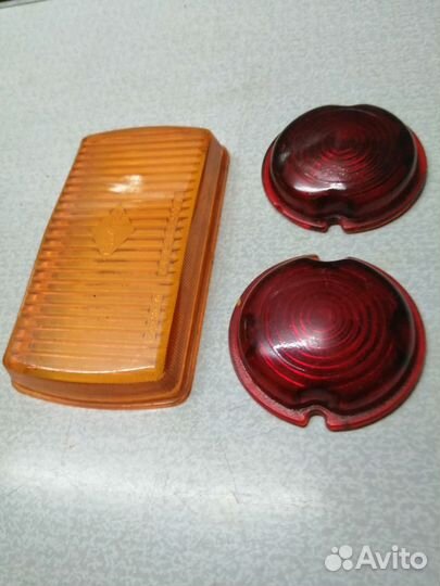 Стекла фар и подфарников (габаритных фонарей)