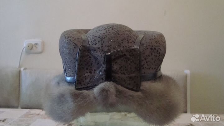 Женская шапка