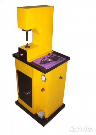 Клепальный станок для тормозных колодок