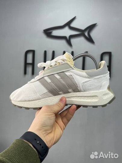 Adidas retropy e5