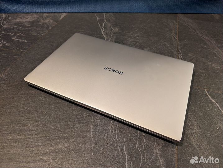 Honor MagicBook 16 Ryzen 7 5800H / 512 Гб, 144 Гц