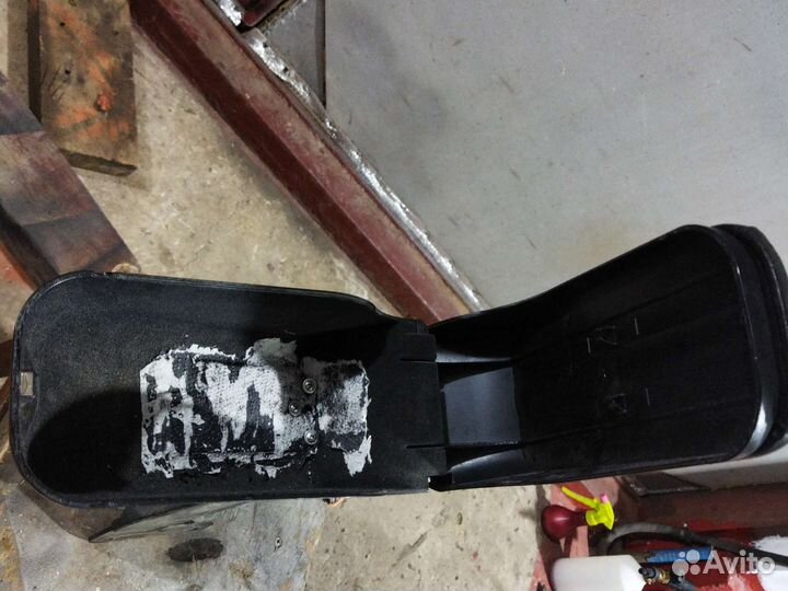 Подлокотник renault duster