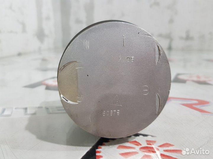 Поршень Volkswagen Passat (B5) 3B2 ADR 1998