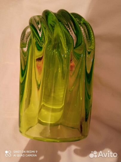 Вазы чешское и др. стекло бу