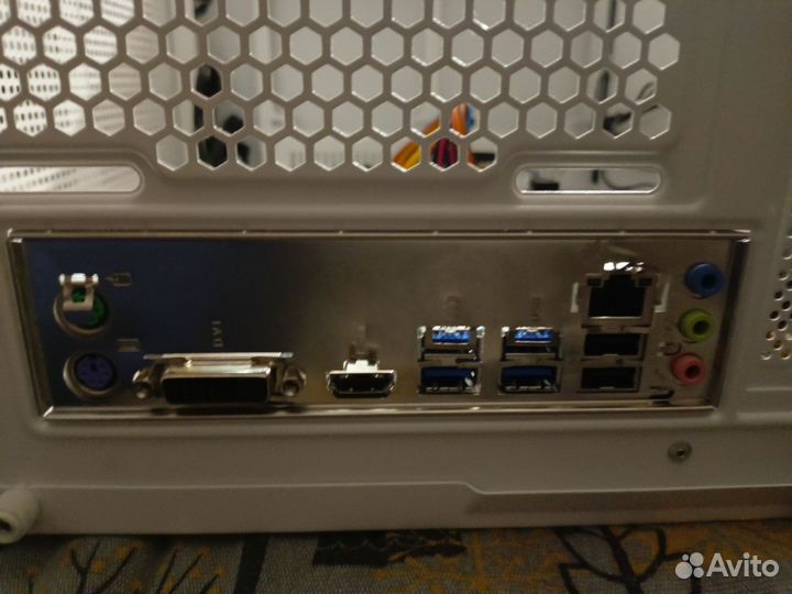 Материнская плата