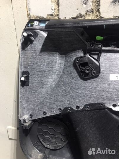 Обшивка двери водителя шкода октавия 3