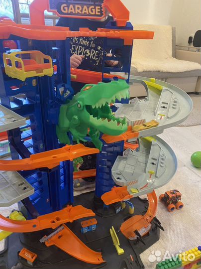 Трек хот вилс тиранозавр оригинал