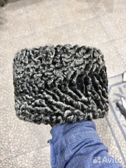 Каракулевая шапка