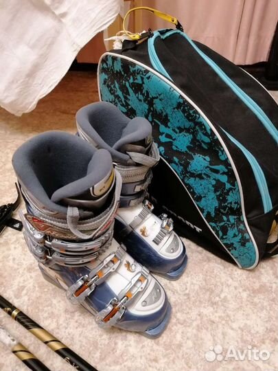 Горные лыжи женские комплект