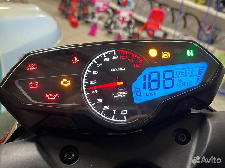 Мотоцикл bajaj Pulsar N250