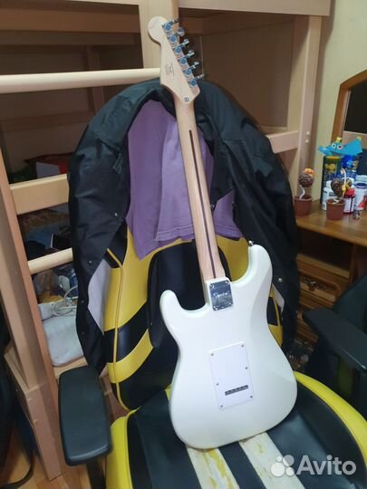 Электрогитара fender squier bullet trem hss awt