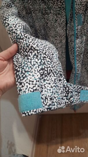 Качественная фирменная водонепроницаемая куртка