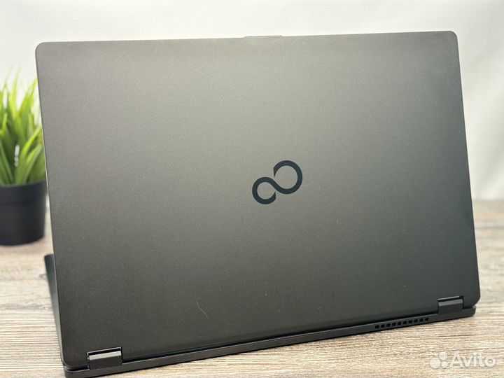 Fujitsu LifeBook U7510