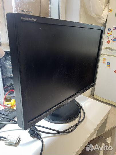 Монитор 24 дюйма Samsung