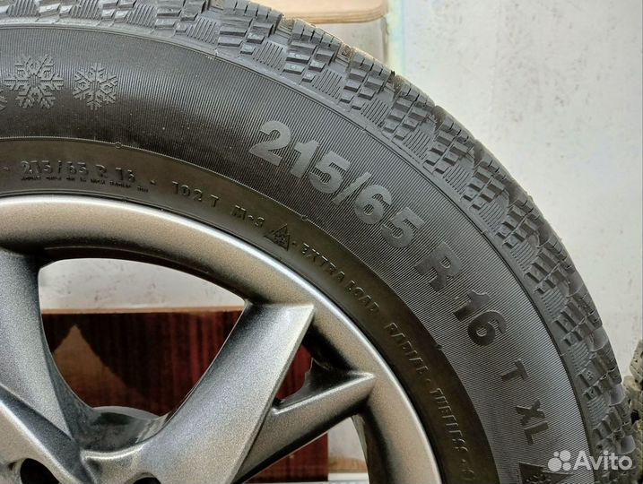 Continental Conti4x4IceContact 215/65 R16