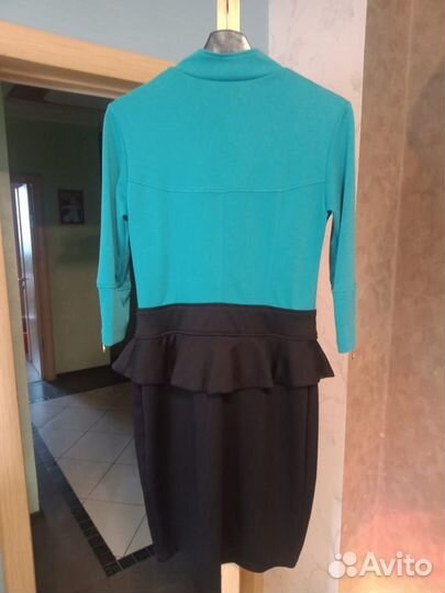 Платье с валанами