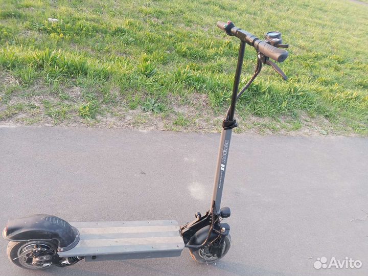 Электросамокат hoverbot