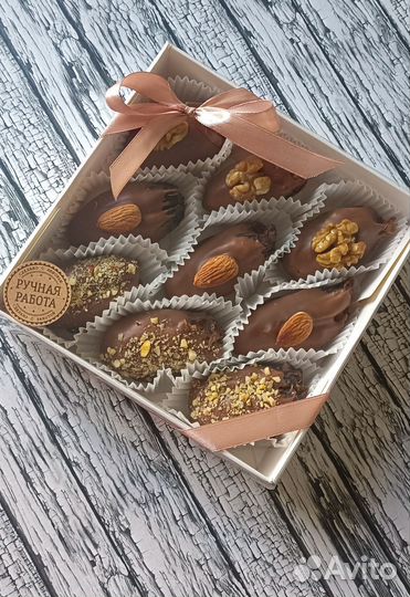 Финики в шоколаде