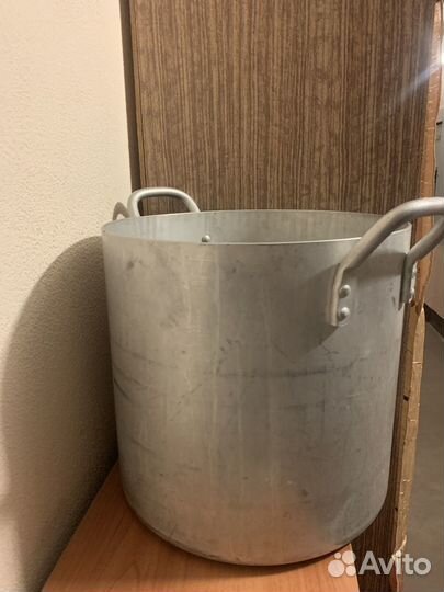 Кастрюля алюминиевая