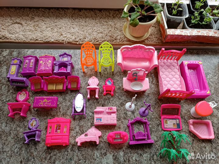 Мебель для кукольного домика