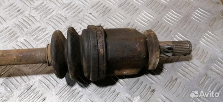 Полуось передняя правая Nissan Primera 1996 2002