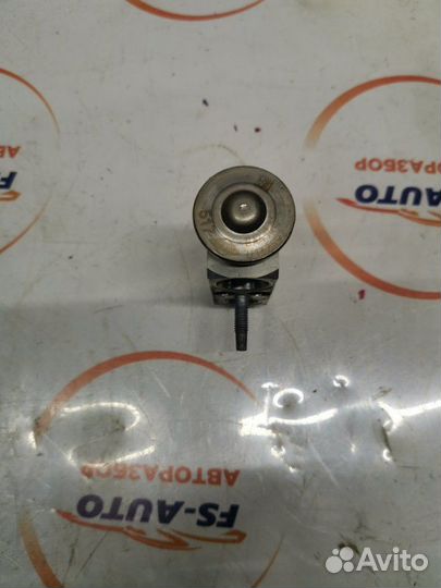 Клапан кондиционера Volvo V60 2.0 дизель D5204T