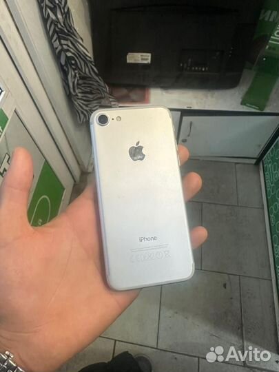 iPhone 7, 128 ГБ