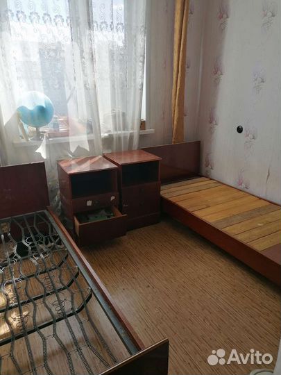 Спальный гарнитур