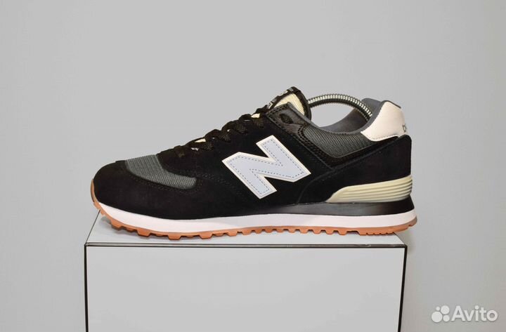 New Balance 574 (42-46, Черно-белые, -20 проц.)