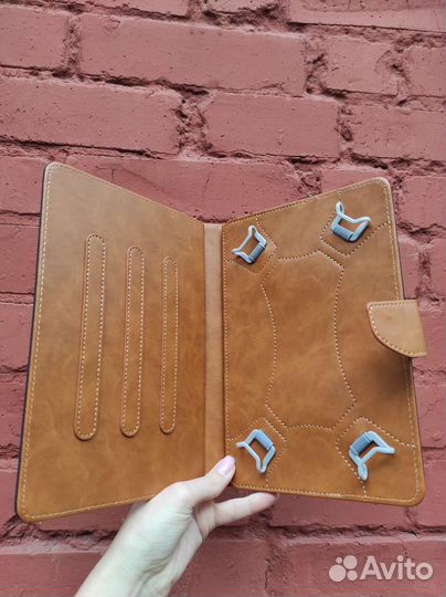 Универсальный чехол для планшета 8