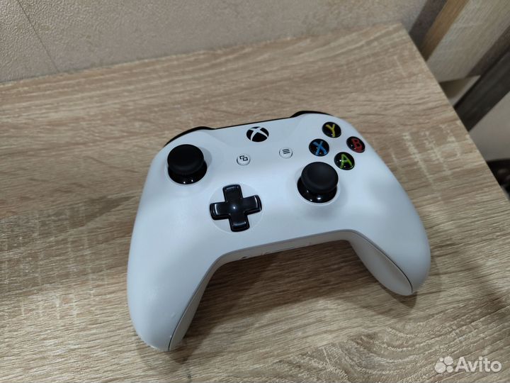 Геймпад xbox one s