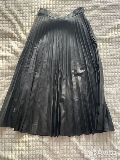 Кожаная юбка миди