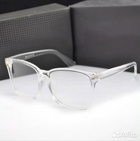 Оправы для очков. Модные. Идут к любому лицу