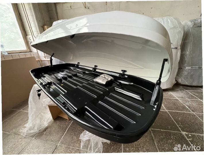 Автобокс 520л белый глянец/черный